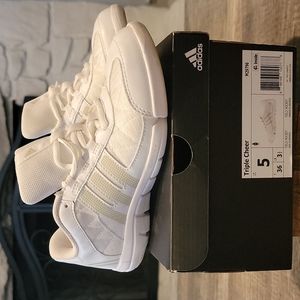 Adidas White Triple Cheer Girls Trainers Size 5
